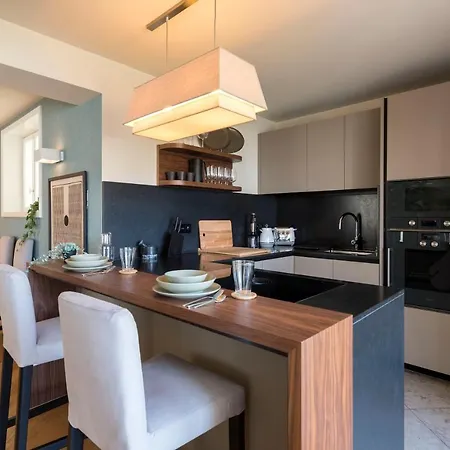 Apartamento Emporium Deluxe 3br W/ Private Parking By Lovelystay *