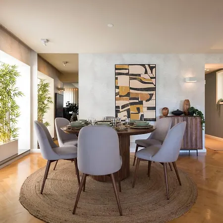 Emporium Deluxe 3br W/ Private Parking By Lovelystay Apartamento