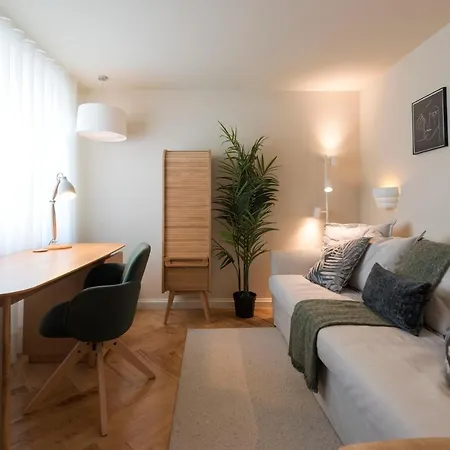 Apartamento Emporium Deluxe 3br W/ Private Parking By Lovelystay *