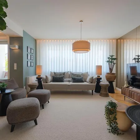Apartamento Emporium Deluxe 3br W/ Private Parking By Lovelystay