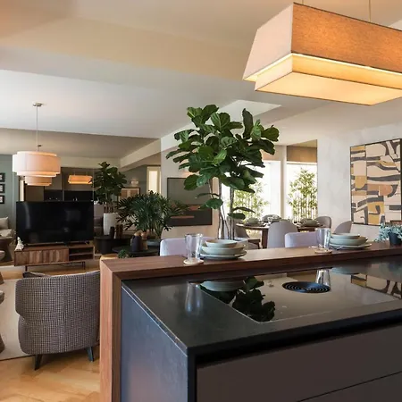 Apartamento Emporium Deluxe 3br W/ Private Parking By Lovelystay *