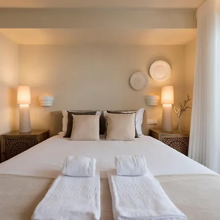 Emporium Deluxe 3br W/ Private Parking By Lovelystay Oporto